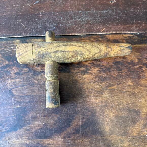 Vintage‎ Primitive Wood Wooden Beer Whiskey Wine Barrel Keg Tap Spout - Picture 1 of 11